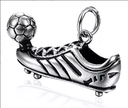 Collar plateado de acero inoxidable con colgante de zapatilla de fútbol y pelota