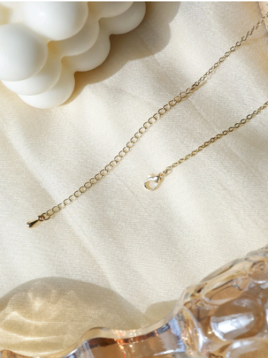 Collar con colgante ballena  Color: Amarillo Oro /DAZY