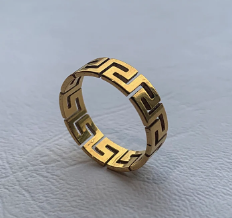 Anillo con diseño estilo egipcio color dorado de acero inoxidable