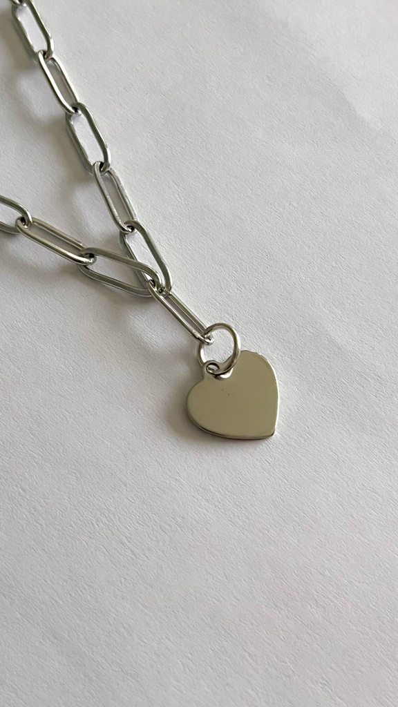 Collar con dije forma de corazón de acero inoxidable